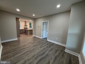 Building Photo - 380 W Weymouth Rd
