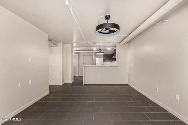 Building Photo - 535 W Thomas Rd