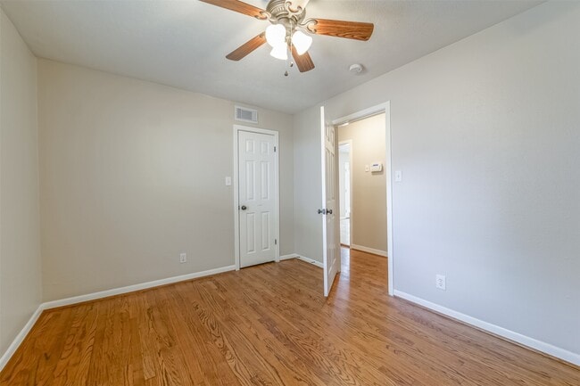 Building Photo - 3419 Norris Dr