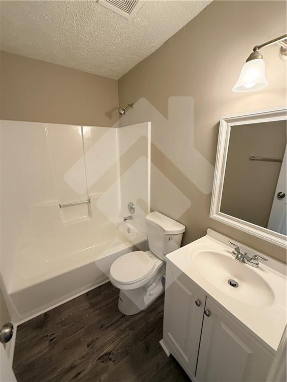 Building Photo - 899 Pastel Dr SW