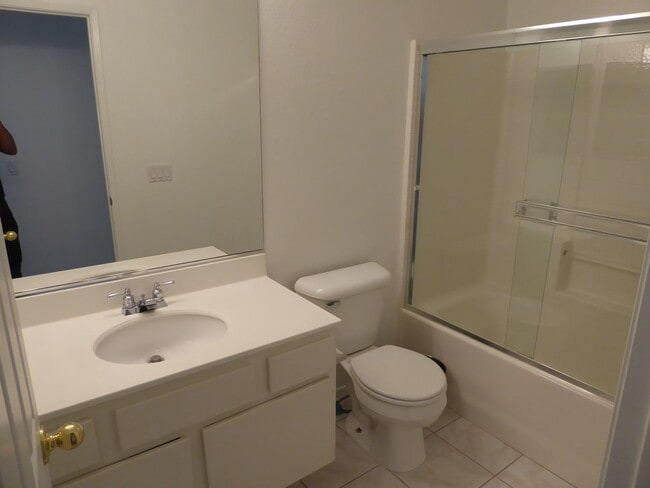 Building Photo - Palisades 3 Bedroom for Rent in Stevenson Ranch!