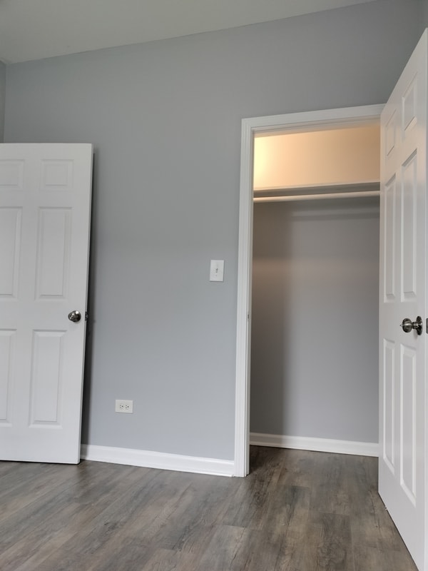 Building Photo - 6601 S Green St