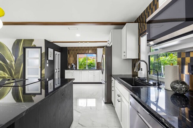 Building Photo - 10366 NW 15th St