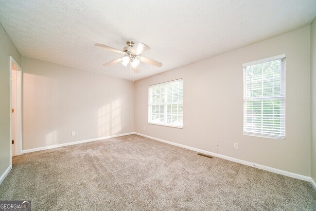Building Photo - 1351 Hollenbeck Ln