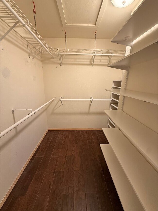 Building Photo - Gorgeous Flagstaff Rental