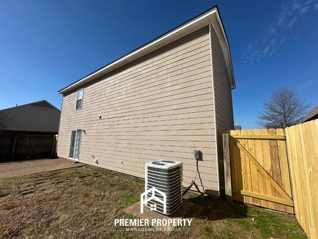 Building Photo - Spacious 3BR Cordova Home with Hardwood Floors, Garage & Fenced Yard