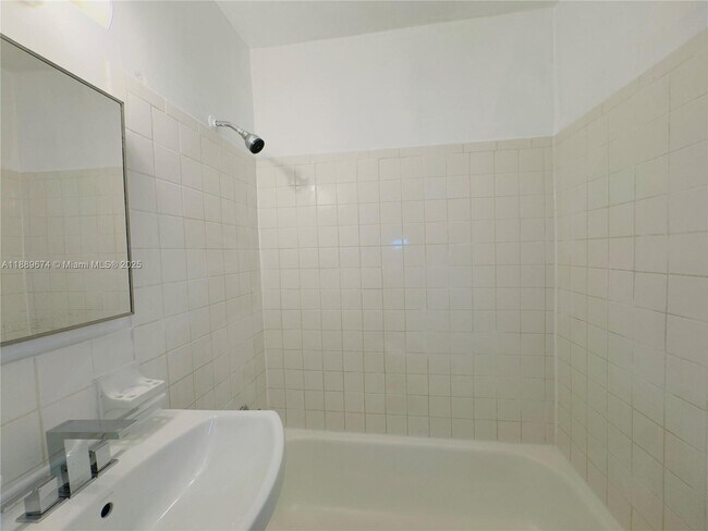 Building Photo - 4317 NE 21st Ave