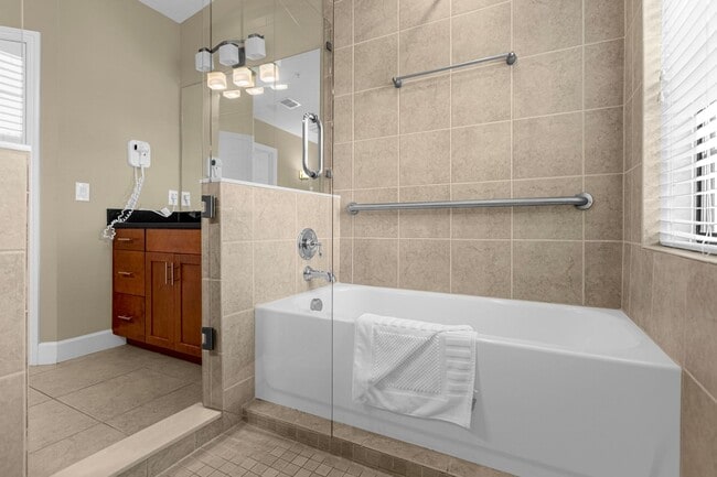 Building Photo - Luxury Resort Townhome Now for Lease