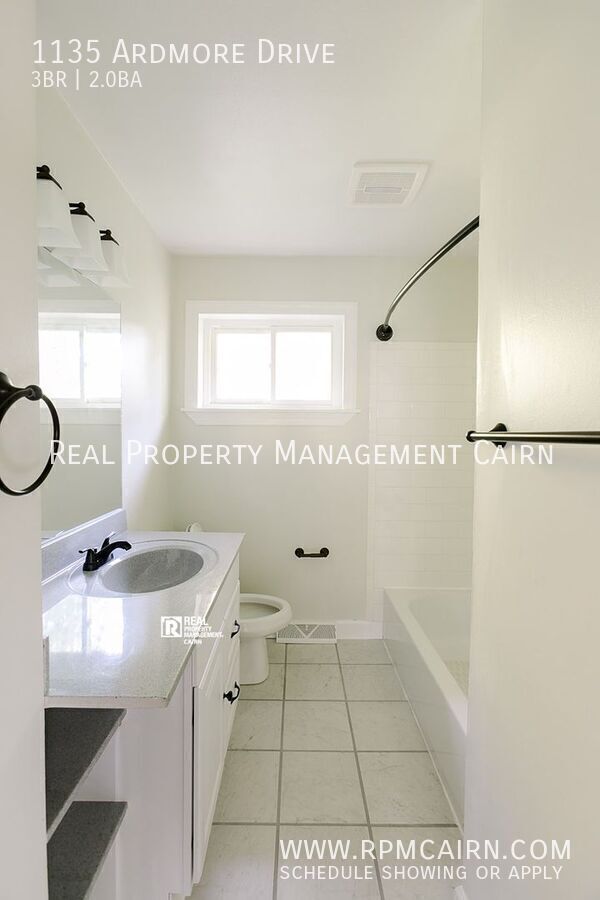 Building Photo - 1135 Ardmore Dr