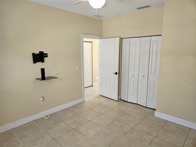 Building Photo - 601 Sandy Nook St