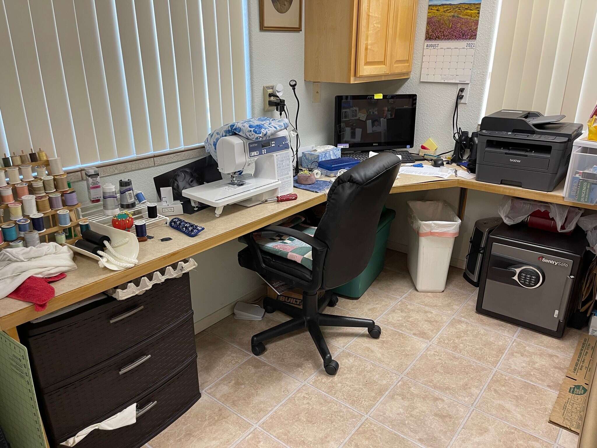 Craft or office area Upstairs - 17200 W Bell Rd