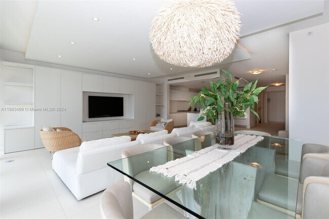 Building Photo - 2101 S Surf Rd