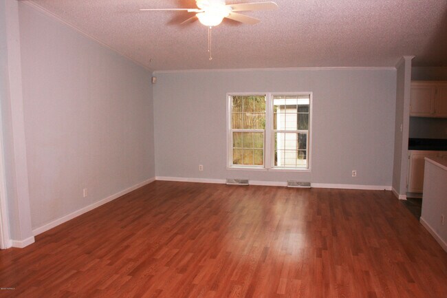 Building Photo - 811 Red Lighthouse Ln