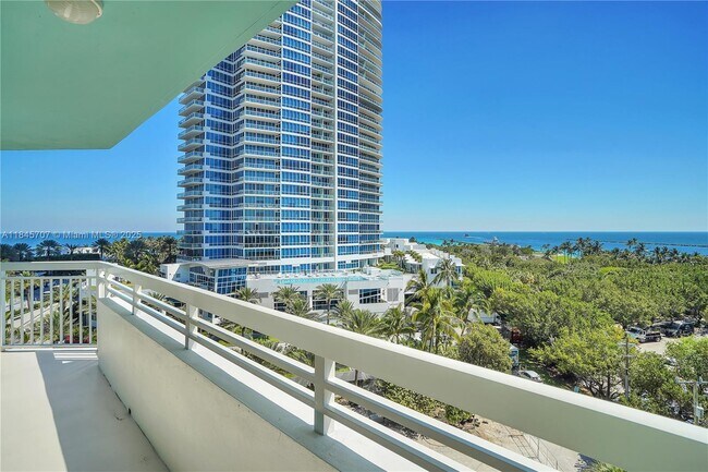 Building Photo - 400 South Pointe Dr
