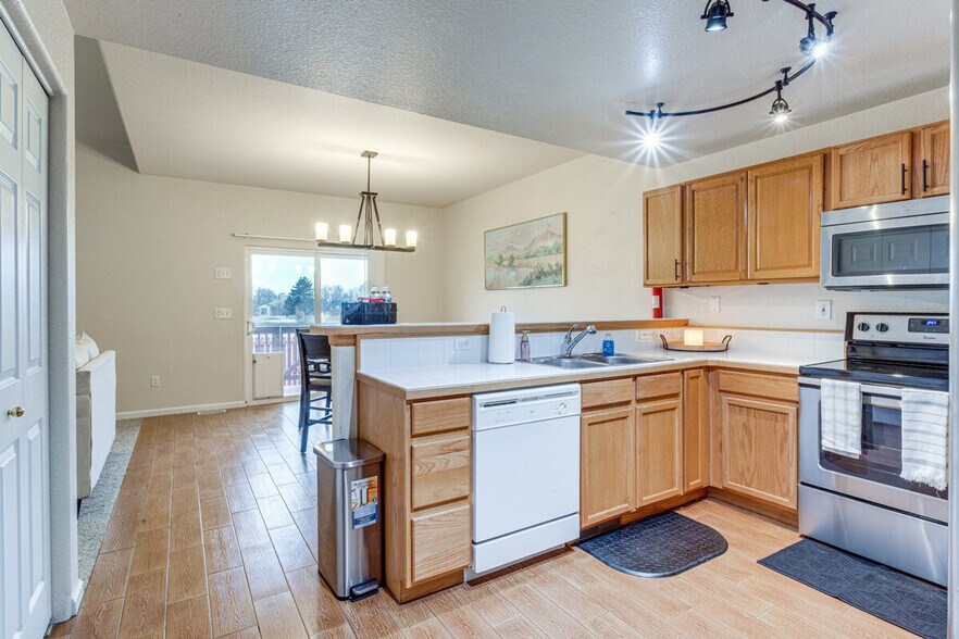 Building Photo - 15555 E 40th Ave