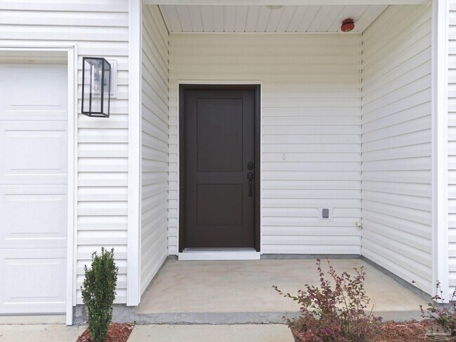 Building Photo - 5530 Lexlee Blvd