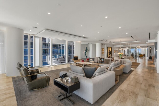 Building Photo - 9001 Collins Ave