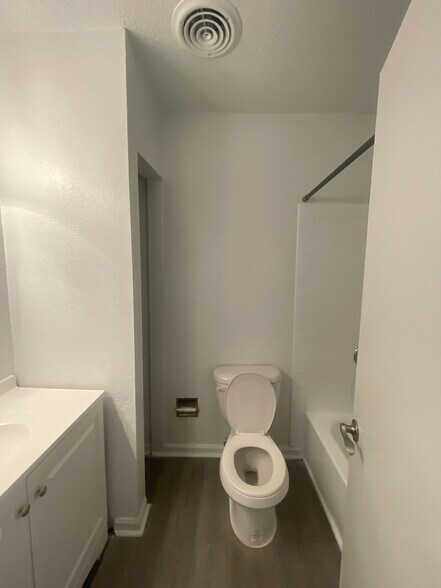 Building Photo - Room in Townhome on Winterbrook Ct NW
