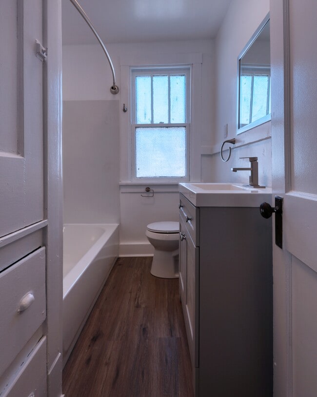 Building Photo - 68 Dewey St