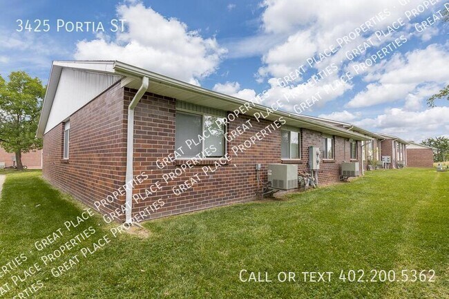 Building Photo - 3425 Portia St