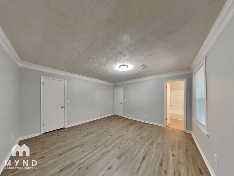 Building Photo - 7792 Chase Woods Dr