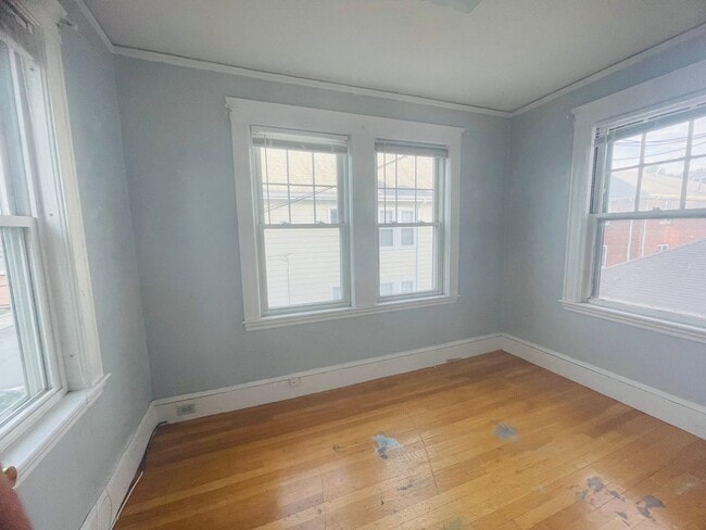 Building Photo - 16 Templeton Pkwy