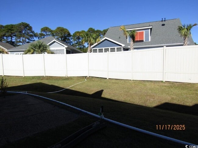 Building Photo - 928 Villa Dr