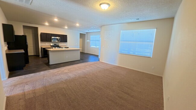 Building Photo - 17 Parador Ct