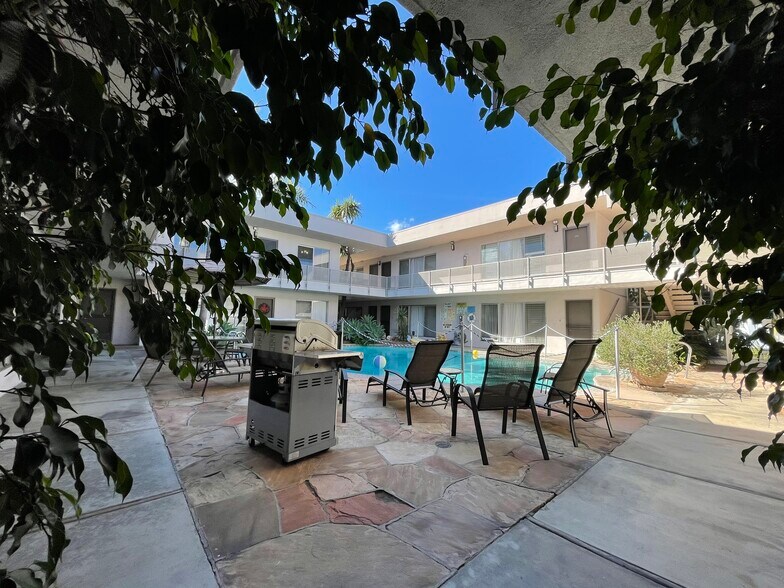 Building Photo - 3200 Cheviot Vista Pl