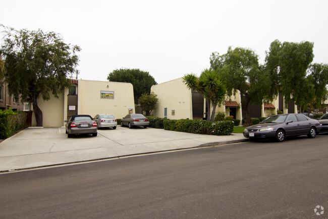 Su Casa - Su Casa Townhomes