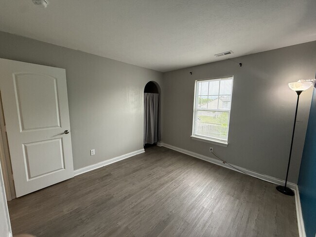 Building Photo - 8836 Kipling Dr