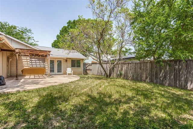 Building Photo - 1708 Hendrick Dr