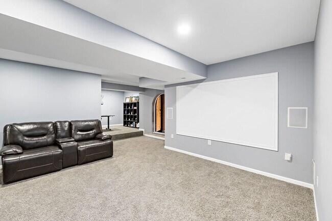 Home Theater - 14 Plymouth Ave