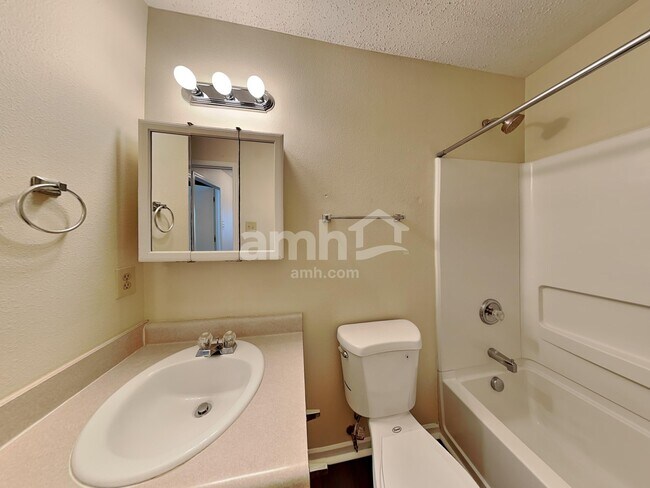 Building Photo - 10350 Lee Stewart Ln