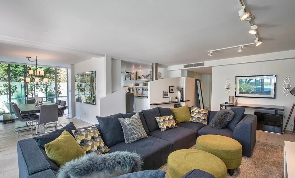 Building Photo - 535 Ocean Ave