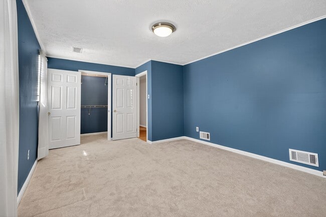 Building Photo - 2806 Logway Rd