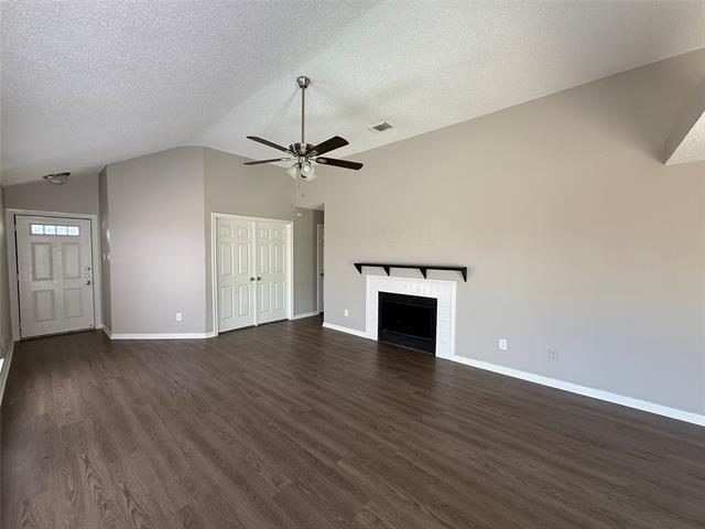 Building Photo - 10259 Sand Springs Ave