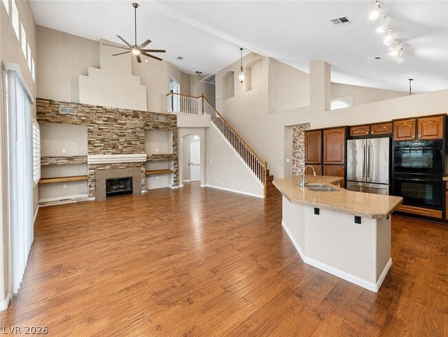 Building Photo - 1108 Ventura Hills St