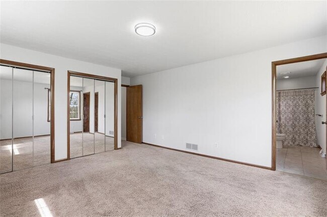 Building Photo - 108 Whitney Dr