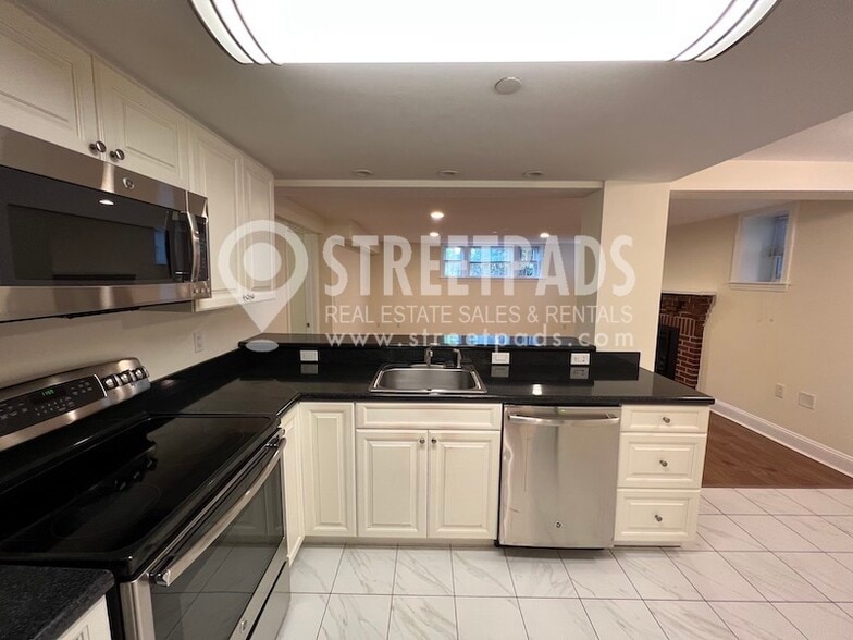 Building Photo - 55 Langdon St