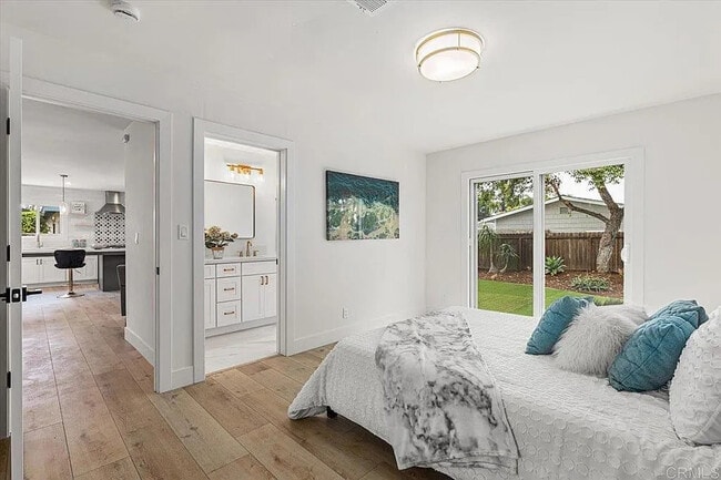 Building Photo - 2612 Davis Ave