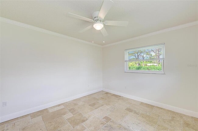 Building Photo - 1307 Primrose Rd