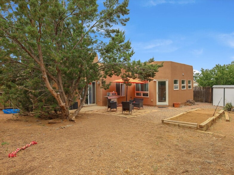 Building Photo - 3224 Nizhoni Dr