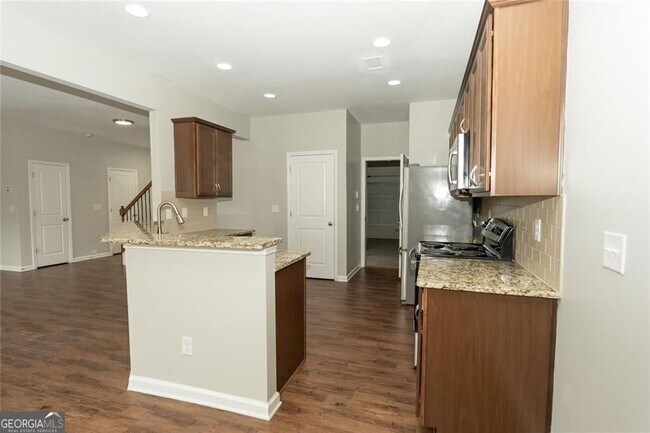 Building Photo - 369 Hardy Water Dr SE