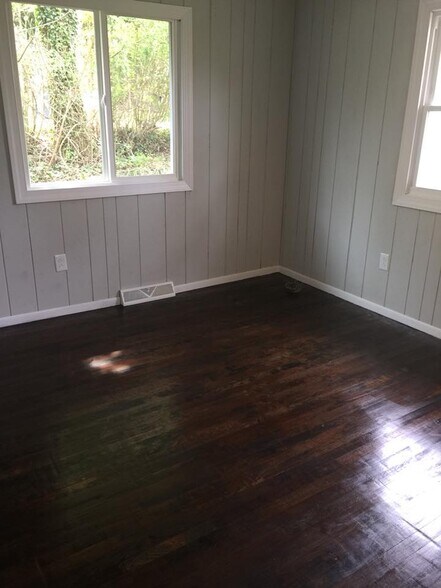 Bedroom 1 - 1621 Kenwood Road