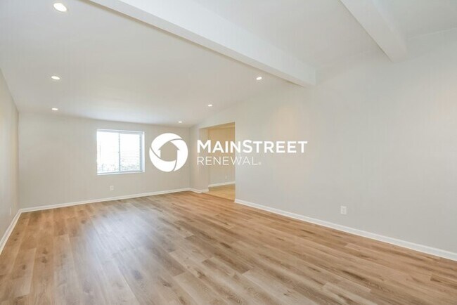 Building Photo - 3 Bedroom Pet-Friendly Home in TUCSON, AZ with Main Street Renewal