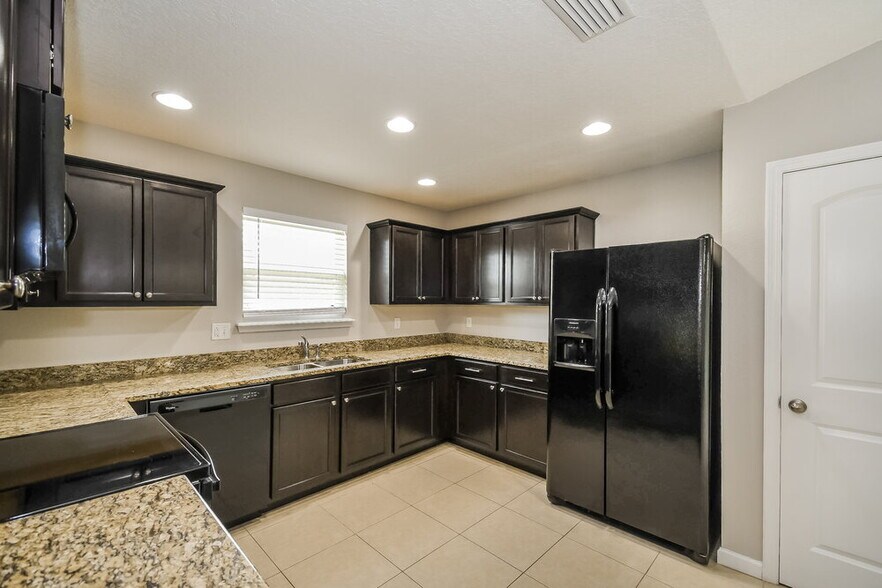 Building Photo - 3258 Hidden Meadows Ct