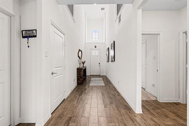 Building Photo - 1120 Water Canna Dr