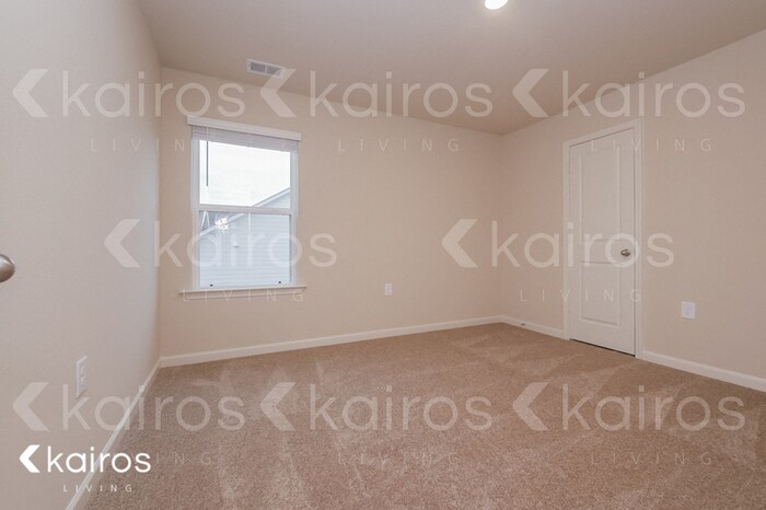 Building Photo - 1037 Pilgrim Ln