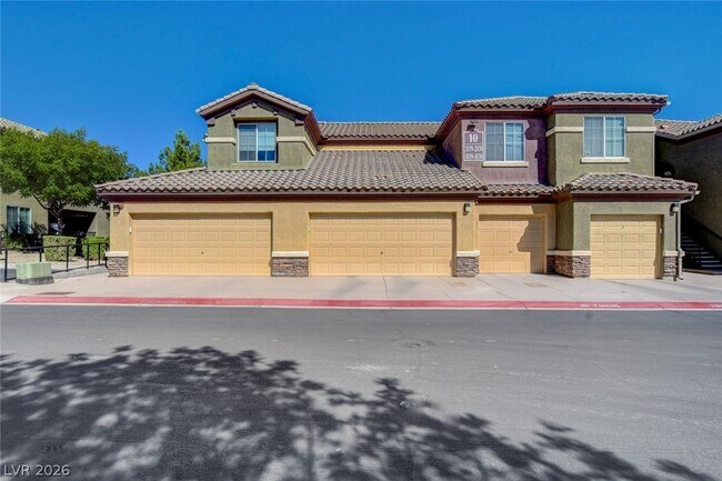 Building Photo - 6868 Sky Pointe Dr